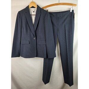 Tahari Women's Pants Suit Size 4 Blue Pinstripe Blazer Jacket & Dress Pants Set